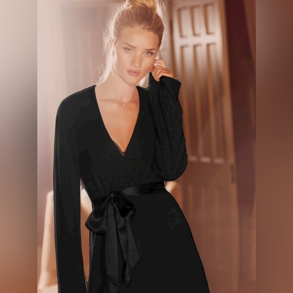 The Cashmere Project 100% cashmere Dolman short luxe robe black NWT